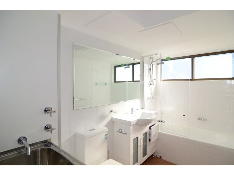 Unit 18/125 Oak Road, Kirrawee NSW 2232