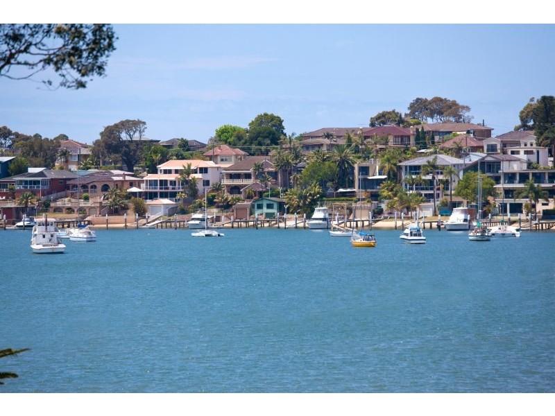 11 Belgrave Esplanade, Sylvania NSW 2224