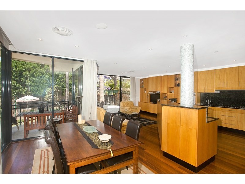 11 Belgrave Esplanade, Sylvania NSW 2224