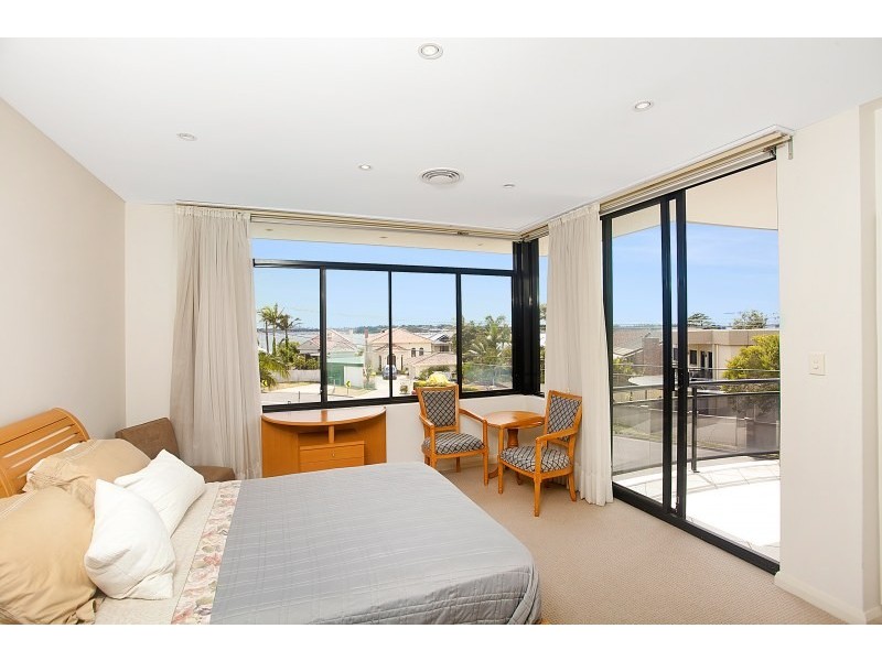 11 Belgrave Esplanade, Sylvania NSW 2224