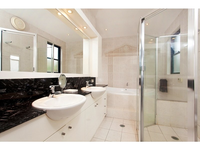 11 Belgrave Esplanade, Sylvania Waters NSW 2224