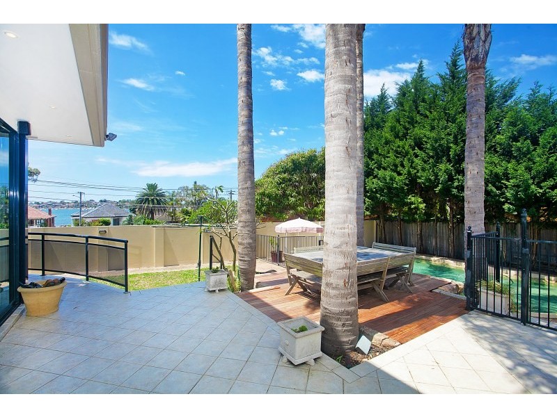 11 Belgrave Esplanade, Sylvania Waters NSW 2224