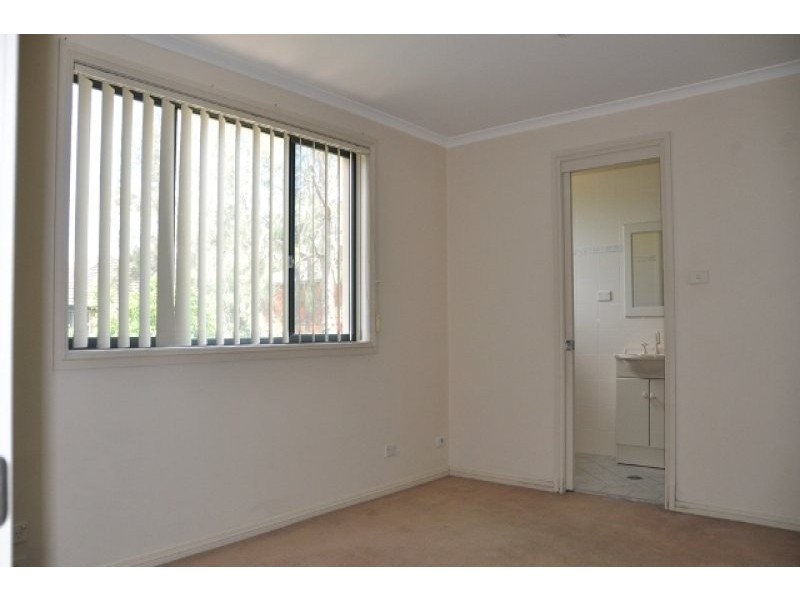 Unit 11/4-10 Kumbardang Avenue, Miranda NSW 2228