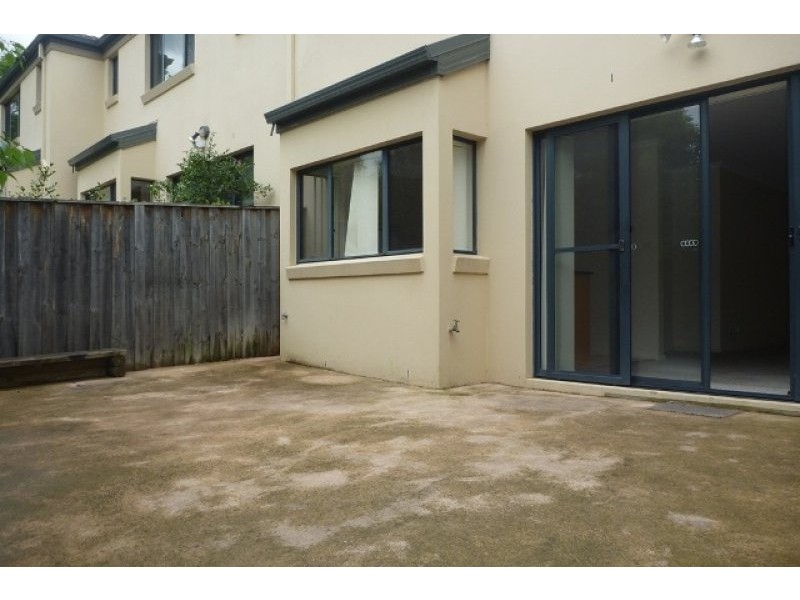 Unit 11/4-10 Kumbardang Avenue, Miranda NSW 2228