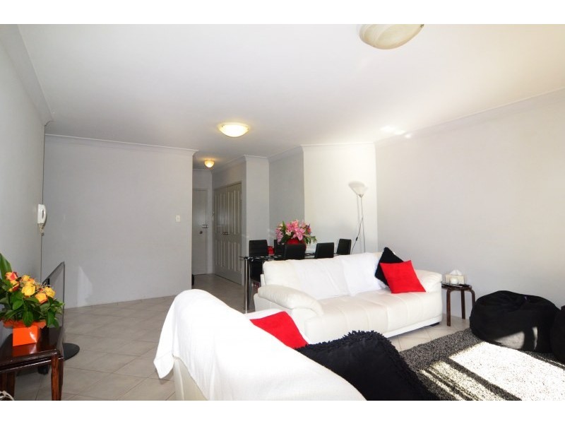 Unit 11/12 Clubb Crescent, Miranda NSW 2228