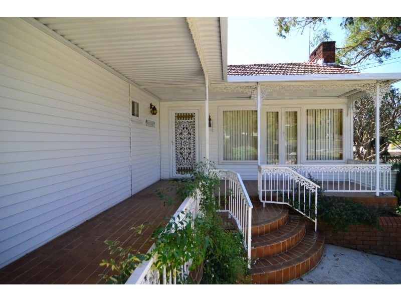 221 President Avenue, Miranda NSW 2228