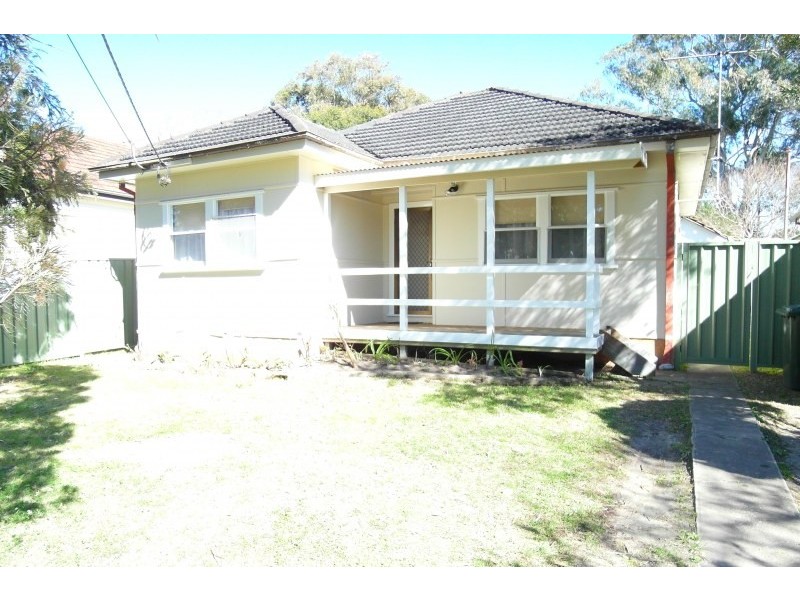 15 Chamberlain Avenue, Caringbah NSW 2229