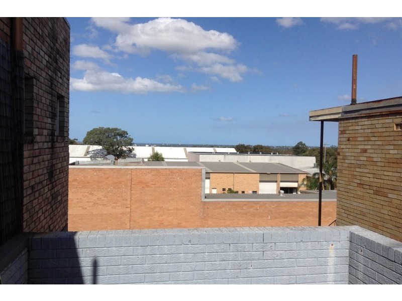 148A Oak Road, Kirrawee NSW 2232