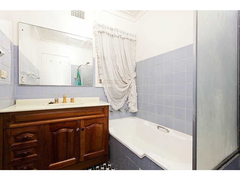 4 Silverwater Crescent, Miranda NSW 2228