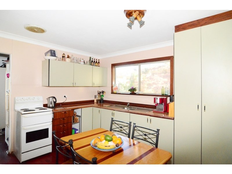 13 Moona Road, Kirrawee NSW 2232