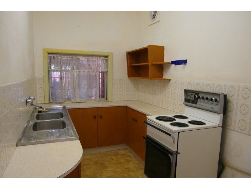 2/149 Oak Road, Kirrawee NSW 2232