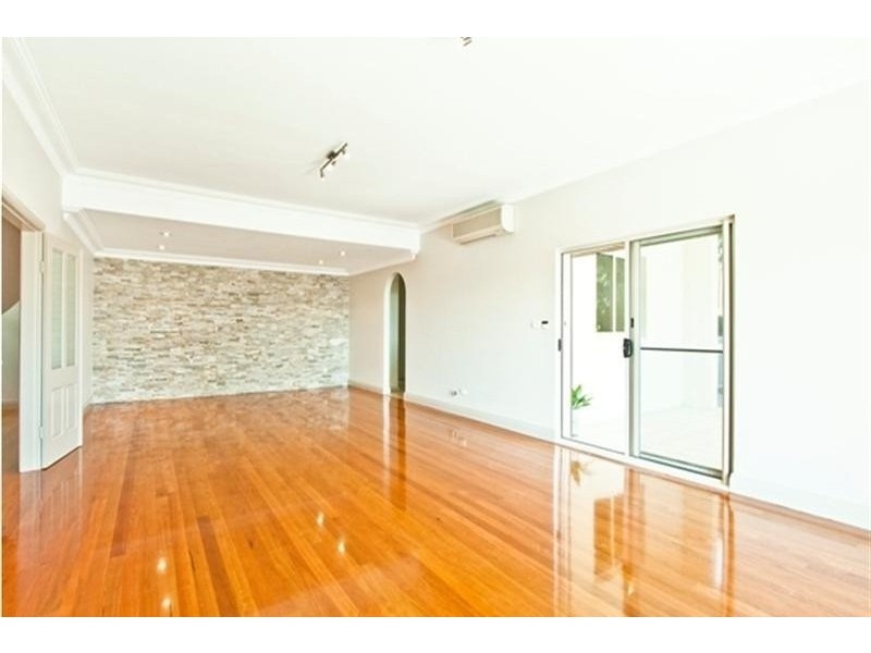 63 Tara Street, Sylvania NSW 2224