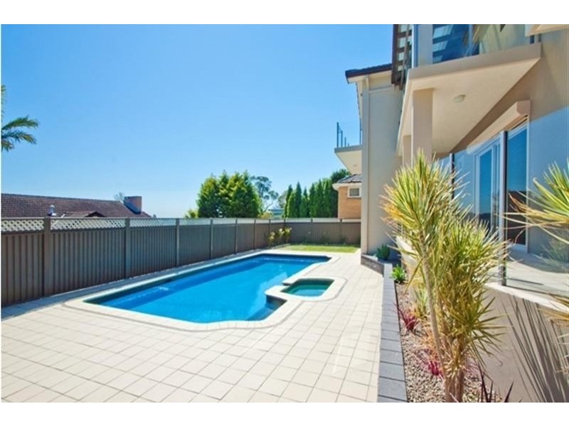 63 Tara Street, Sylvania NSW 2224