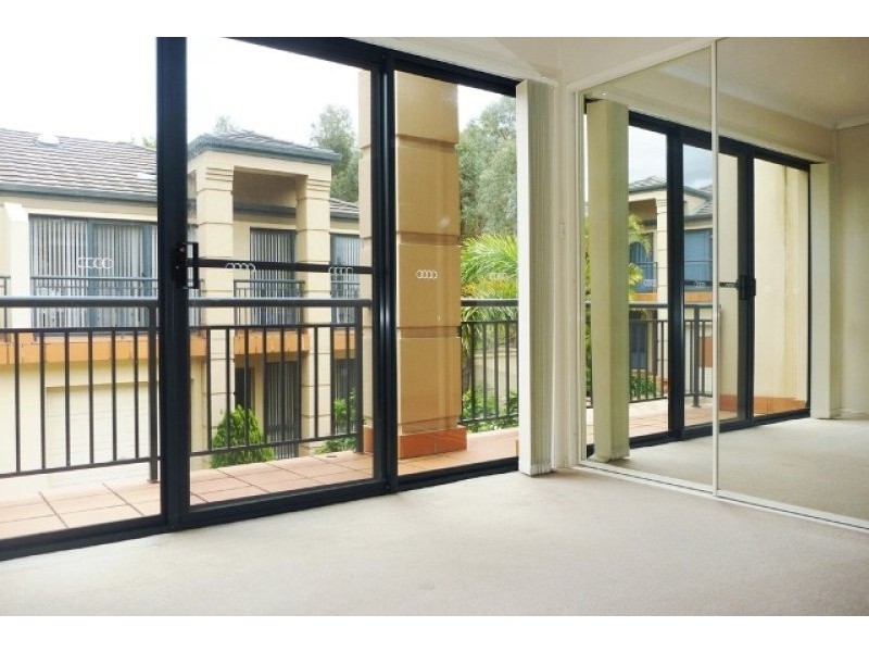 11/4-10 Kumbardang Avenue, Miranda NSW 2228