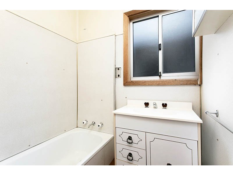 84 Wolger Street, Como NSW 2226