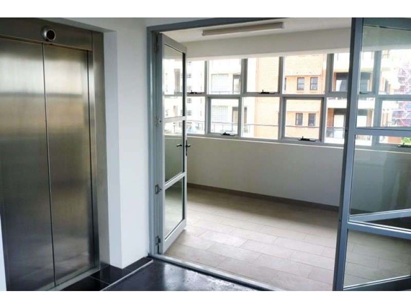 2/4 Hogben, Kogarah NSW 2217