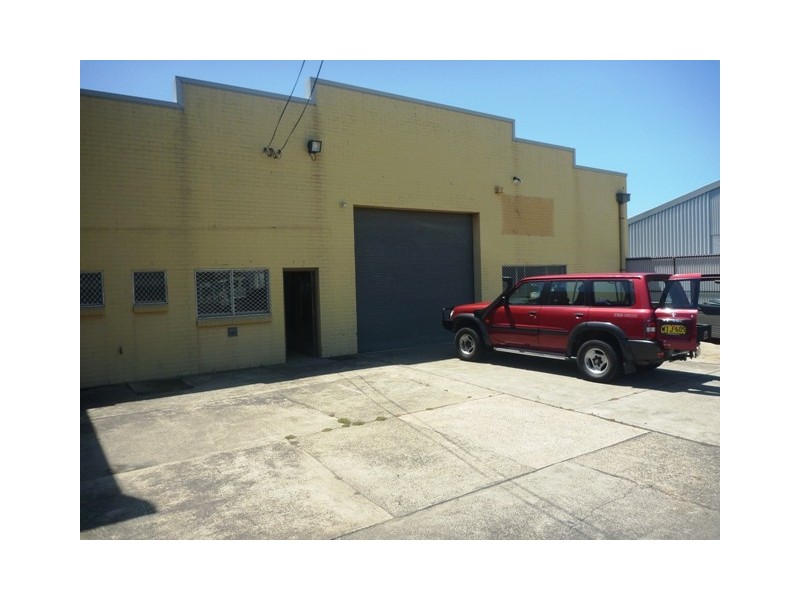 9 Yalgar Road, Kirrawee NSW 2232