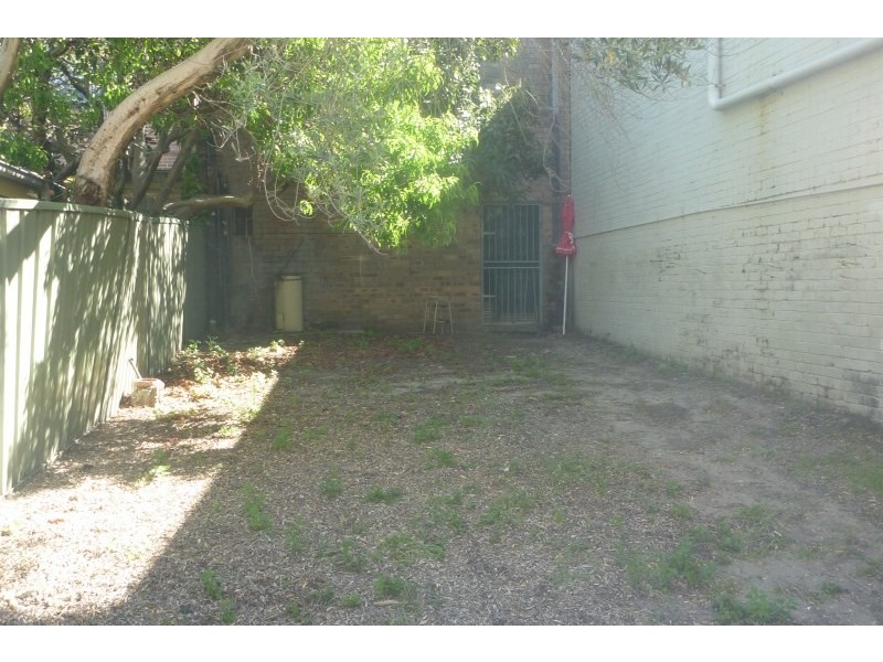 8 Carwar Avenue, Carss Park NSW 2221