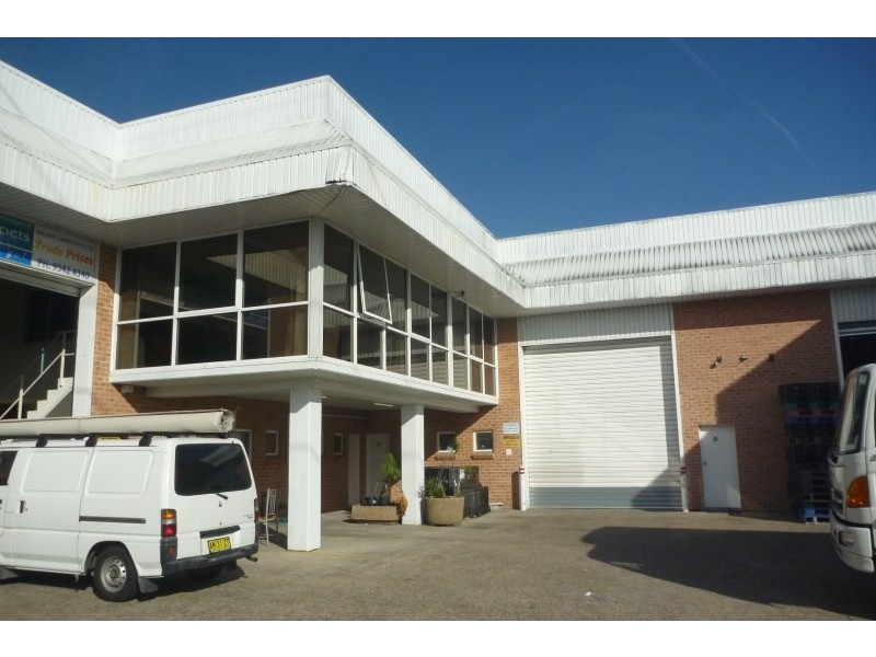 4/102 Bath Road, Kirrawee NSW 2232