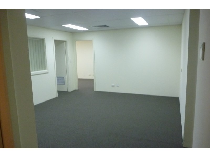 4/102 Bath Road, Kirrawee NSW 2232