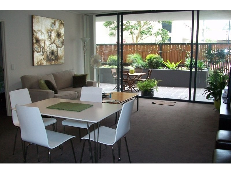 E204/3 Hunter Street, Waterloo NSW 2017