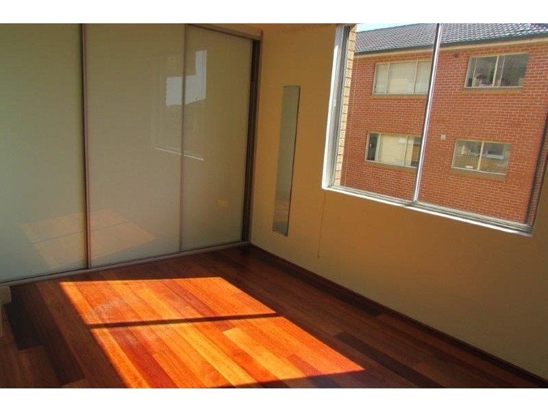 4/26 Boronia Street, Kensington NSW 2033