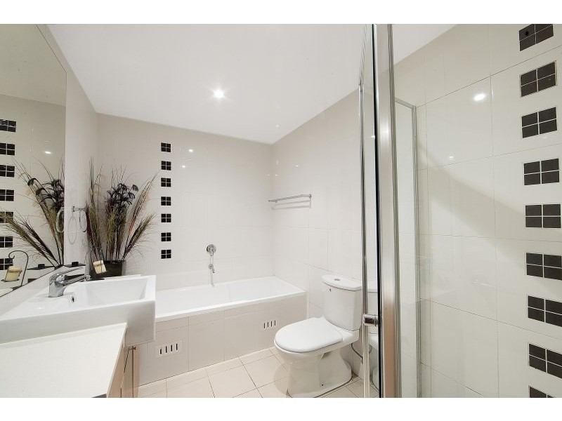 335/28 Danks Street, Waterloo NSW 2017