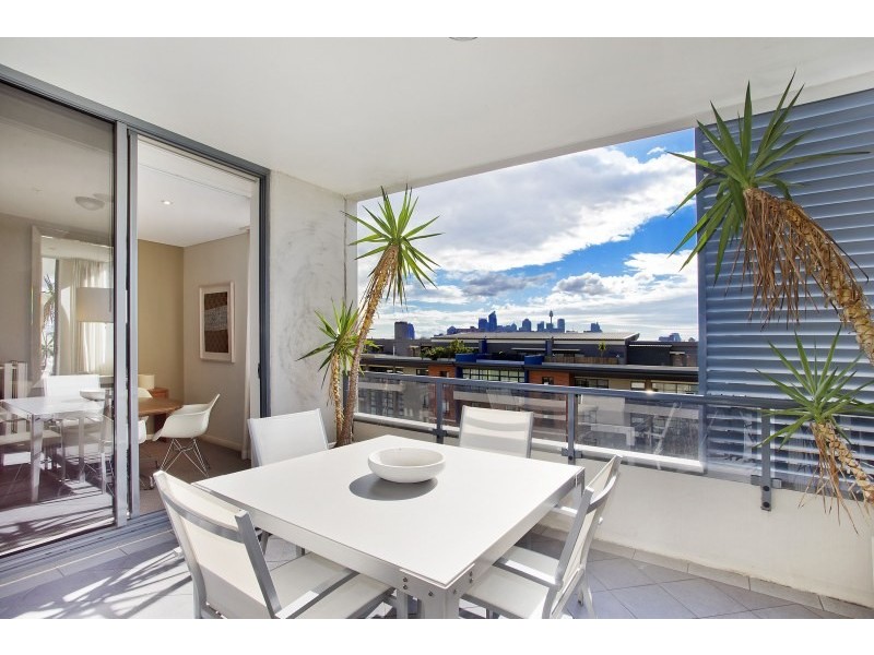 1038/7 Crescent Street, Waterloo NSW 2017