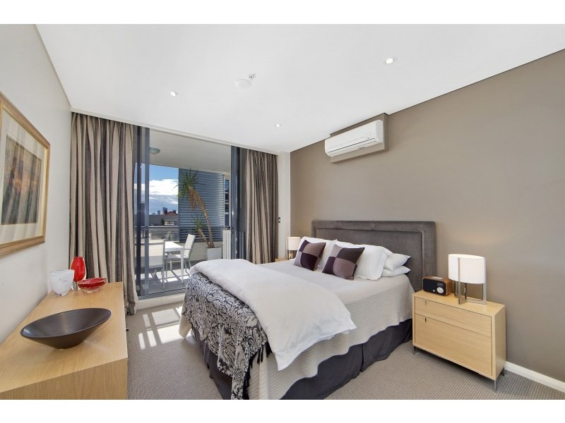 1038/7 Crescent Street, Waterloo NSW 2017