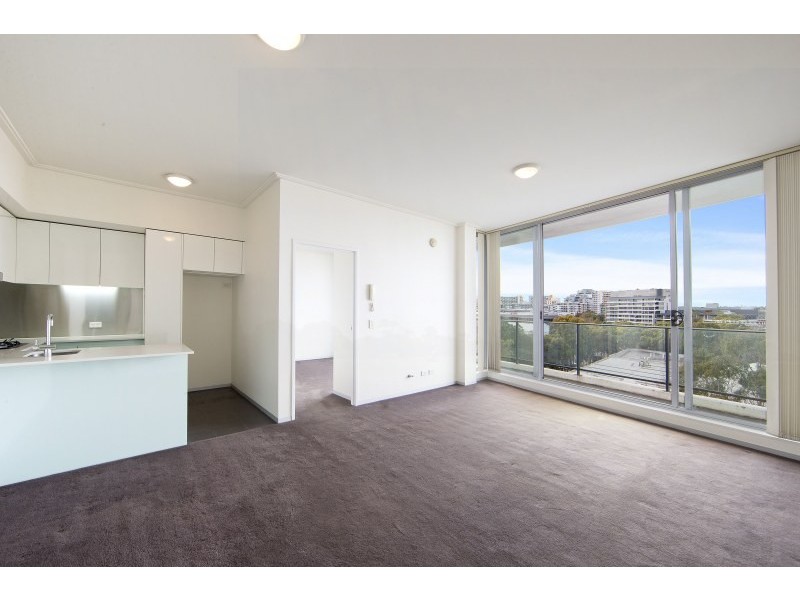 E902/3 Hunter Street, Waterloo NSW 2017