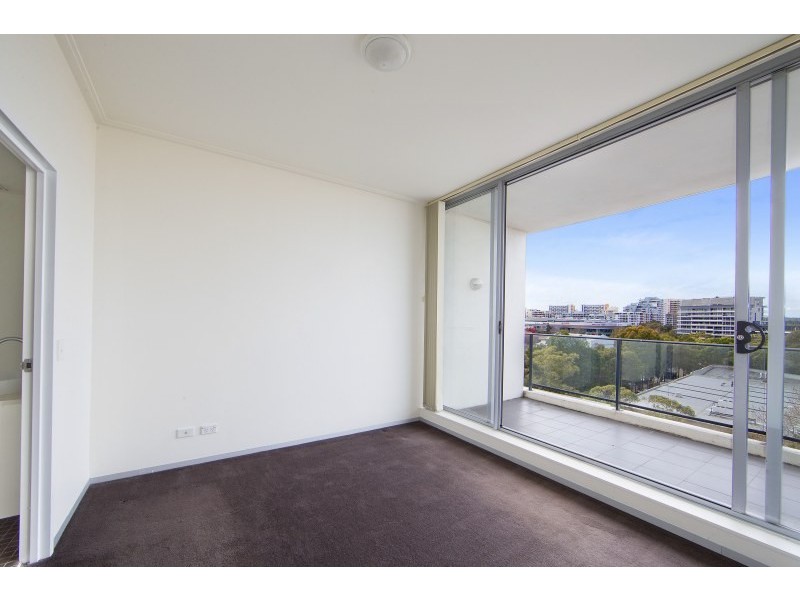 E902/3 Hunter Street, Waterloo NSW 2017