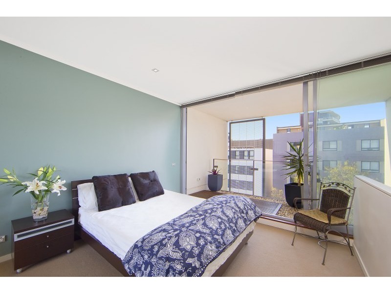 111/2-4 Powell Street, Waterloo NSW 2017