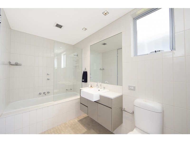 111/2-4 Powell Street, Waterloo NSW 2017