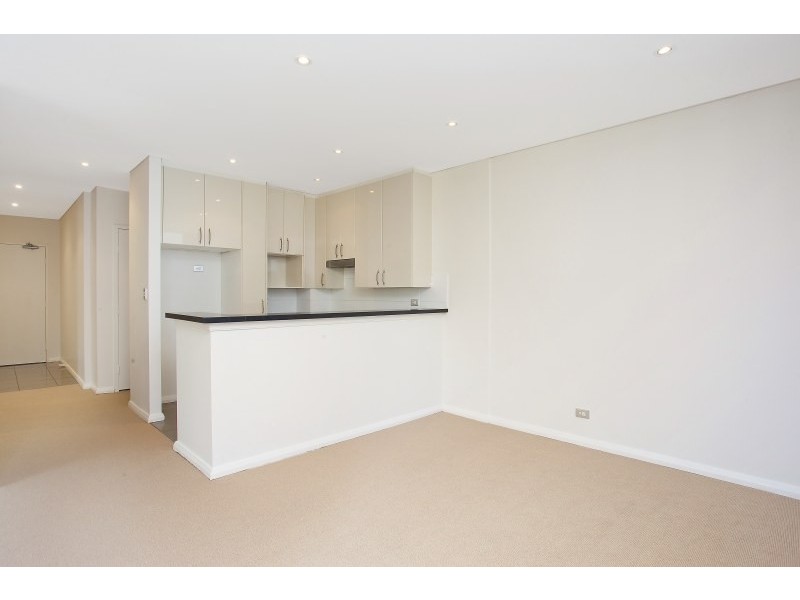 733/28 Danks Street, Waterloo NSW 2017