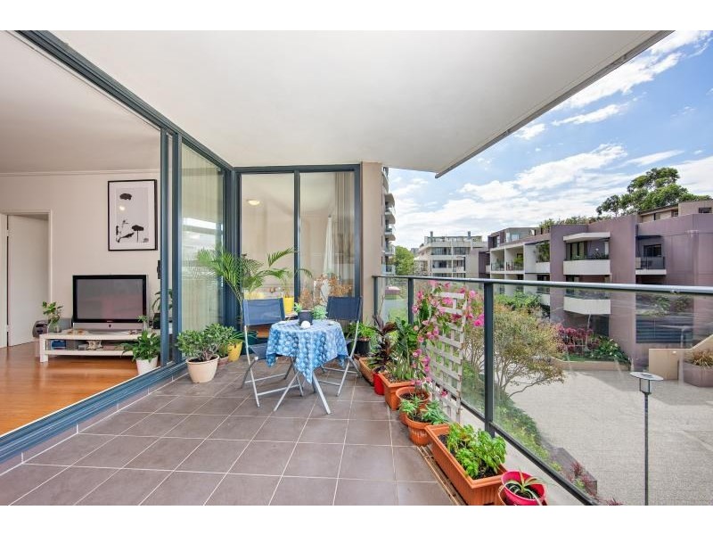 F404/7 Hunter Street, Waterloo NSW 2017