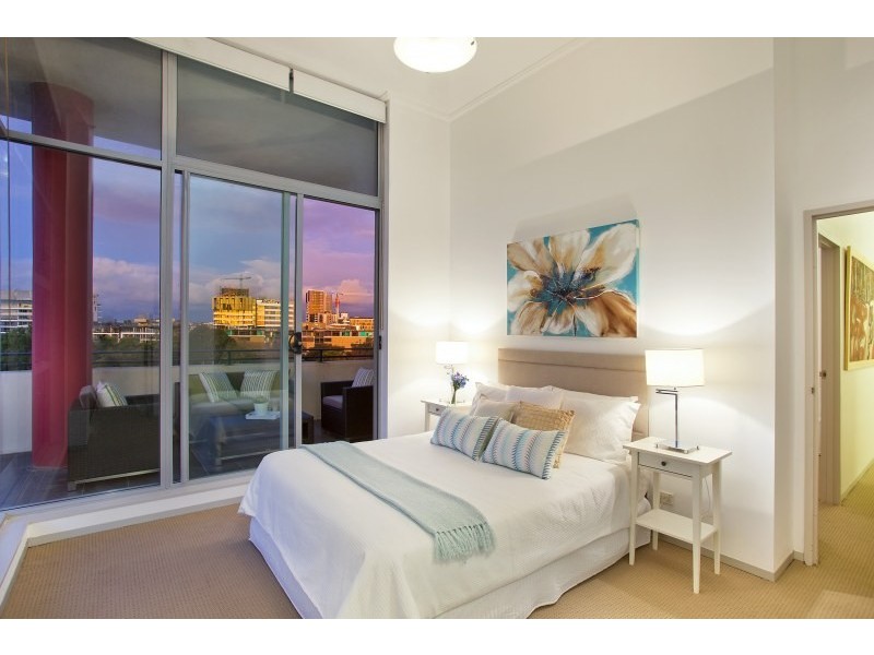 E806/3 Hunter Street, Waterloo NSW 2017