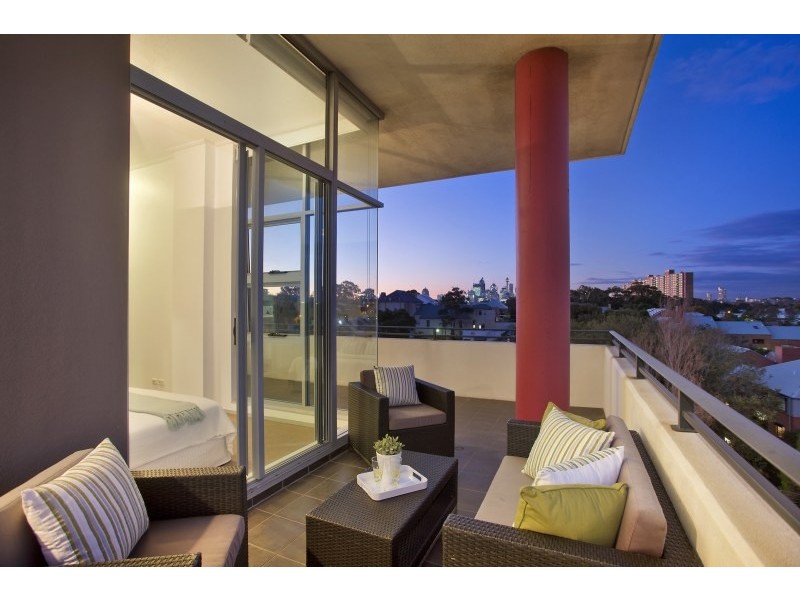 E806/3 Hunter Street, Waterloo NSW 2017