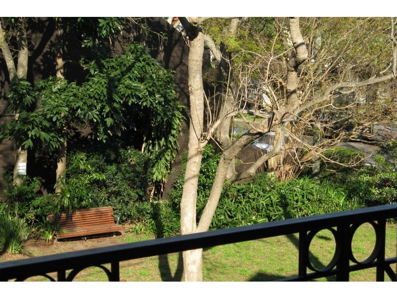 76 Brocks Lane, Newtown NSW 2042