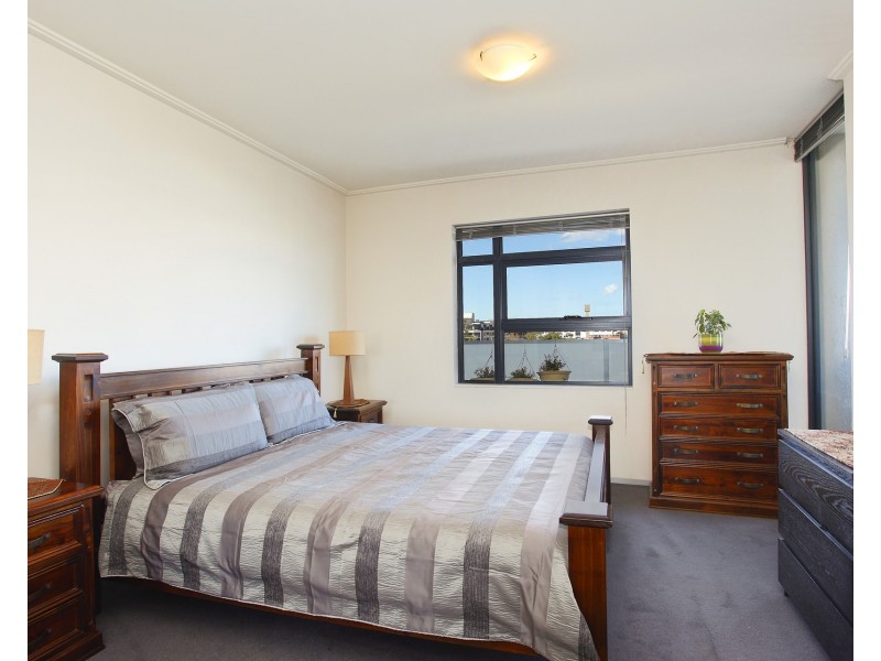 F802/7 Hunter Street, Waterloo NSW 2017