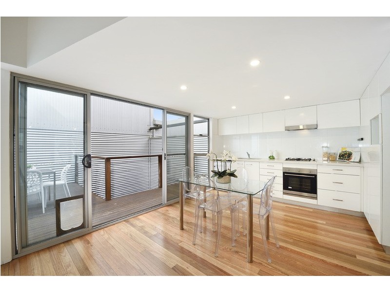 2/237 Cope Street, Waterloo NSW 2017