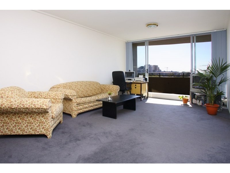 F803/7 Hunter Street, Waterloo NSW 2017