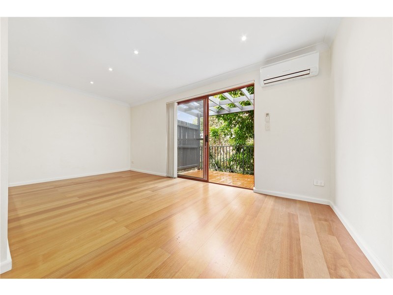 1/74 Kellick Street, Waterloo NSW 2017