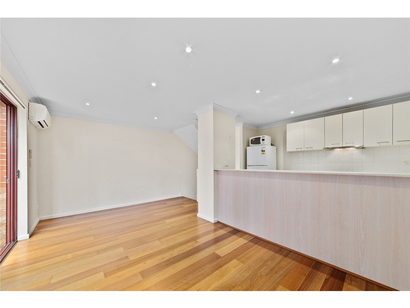 1/74 Kellick Street, Waterloo NSW 2017