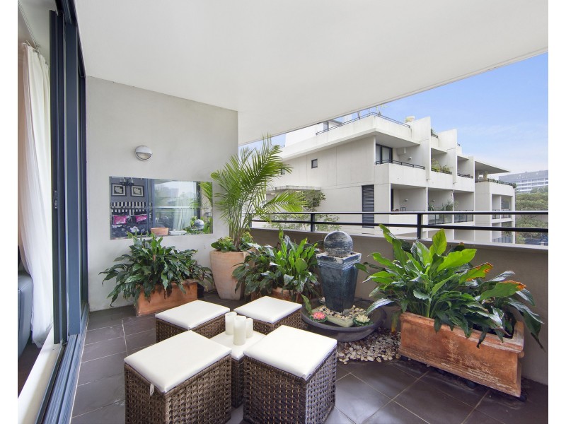 E504/3 Hunter Street, Waterloo NSW 2017