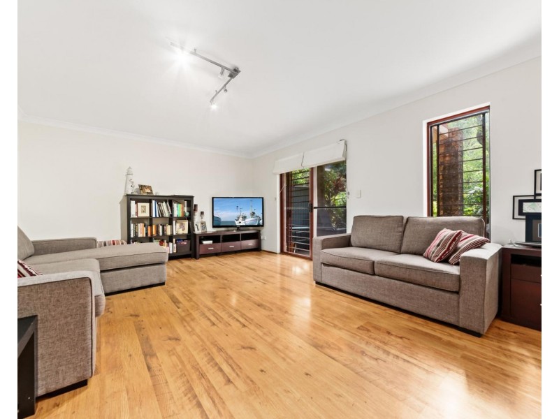 2/1 Kensington Mews, Waterloo NSW 2017