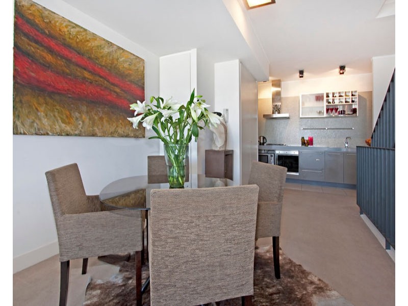 511/12 Danks Street, Waterloo NSW 2017