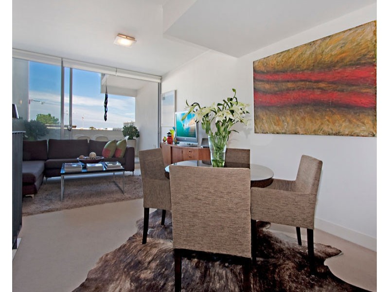 511/12 Danks Street, Waterloo NSW 2017