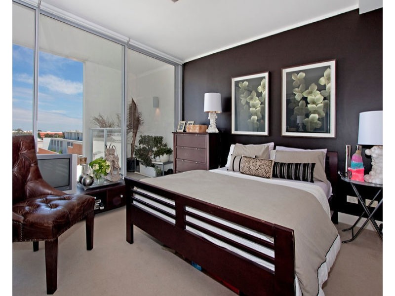 511/12 Danks Street, Waterloo NSW 2017