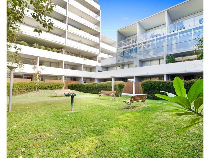 511/12 Danks Street, Waterloo NSW 2017