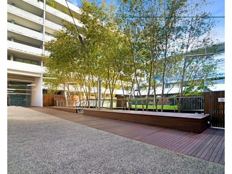 511/12 Danks Street, Waterloo NSW 2017